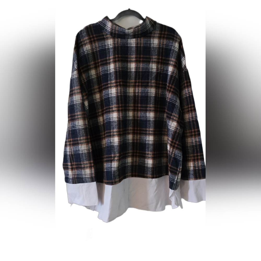 Shein Checkered top with white lining NWOT